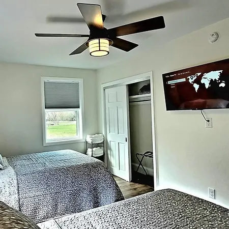The Traveler On Main - Suite 1 Tazewell Exterior photo