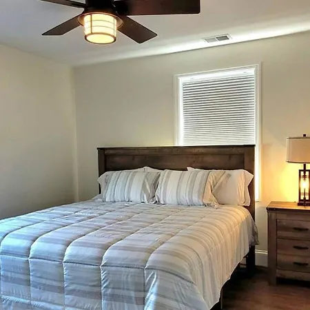 The Traveler On Main - Suite 1 Tazewell Exterior photo