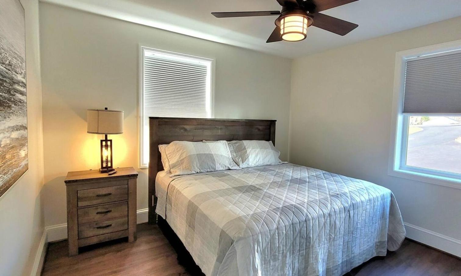 The Traveler On Main - 1 Apartment *