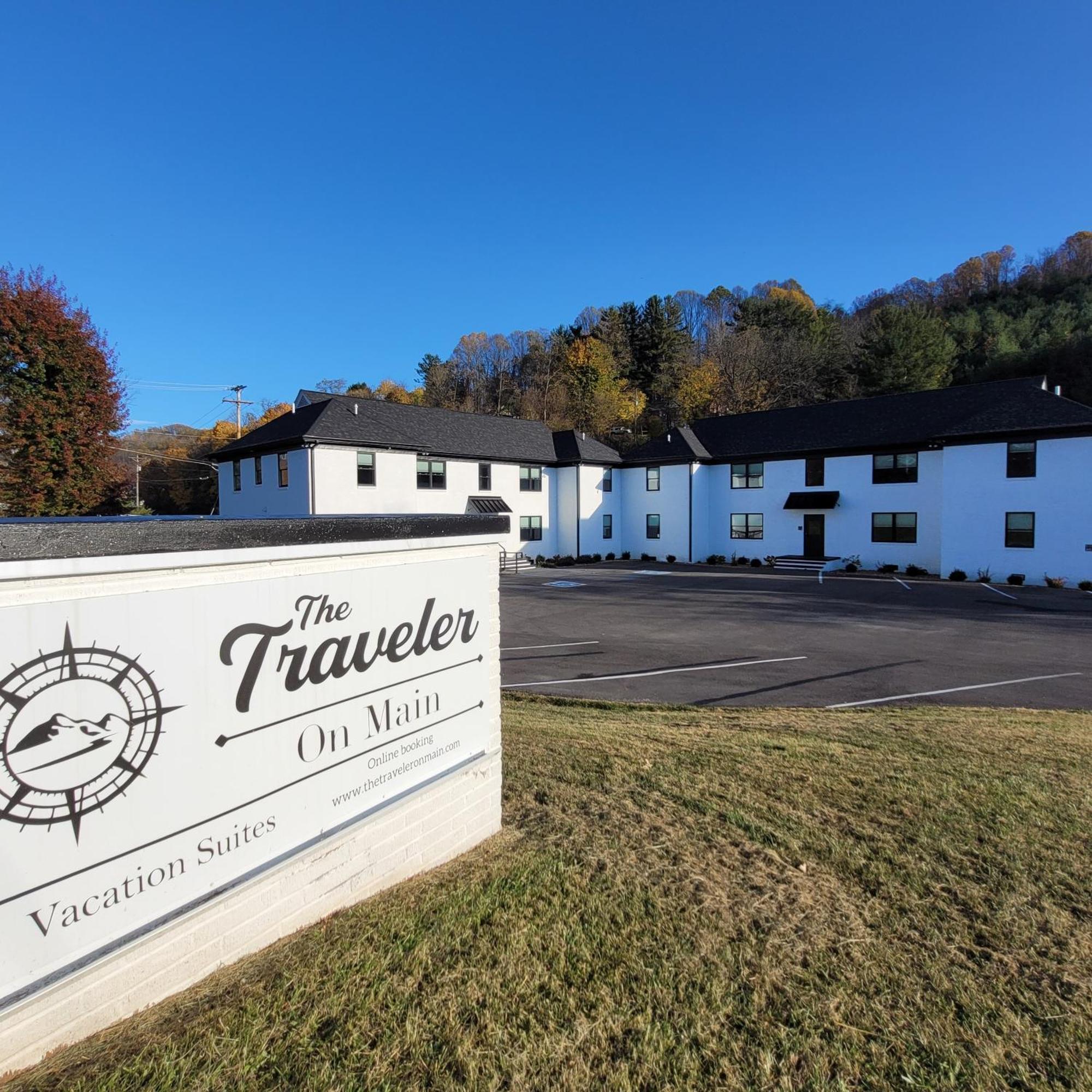 The Traveler On Main - 1 Apartment